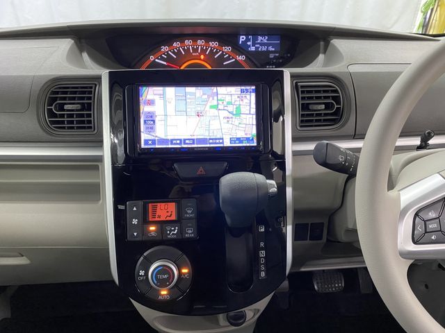 DAIHATSU TANTO 2016 Image 31