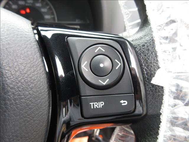 TOYOTA VITZ 2017 Image 31