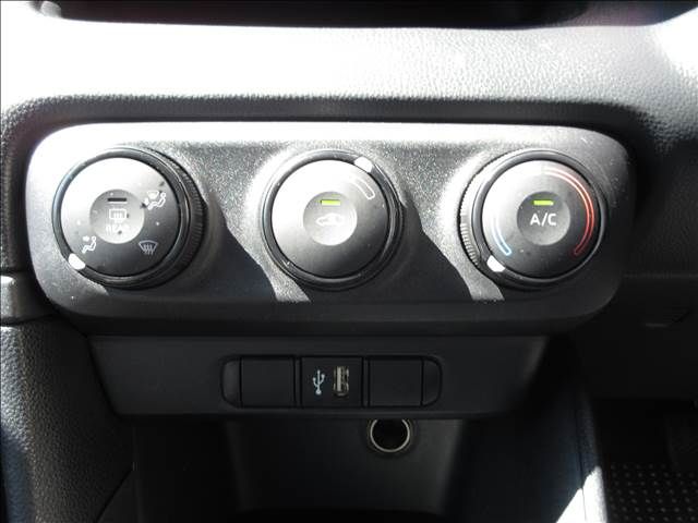 TOYOTA YARIS 2021 Image 31