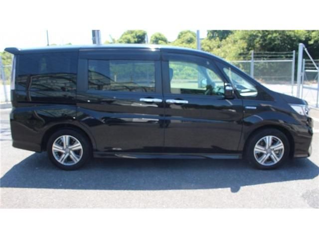 HONDA STEPWAGON E:HEV SPAD 2017 Image 31