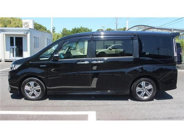 HONDA STEPWAGON E:HEV SPAD 2017 Image 31