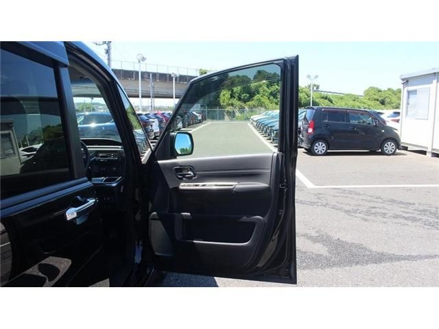 HONDA STEPWAGON E:HEV SPAD 2017 Image 31