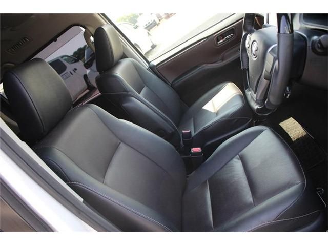 TOYOTA ESQUIRE 2015 Image 31