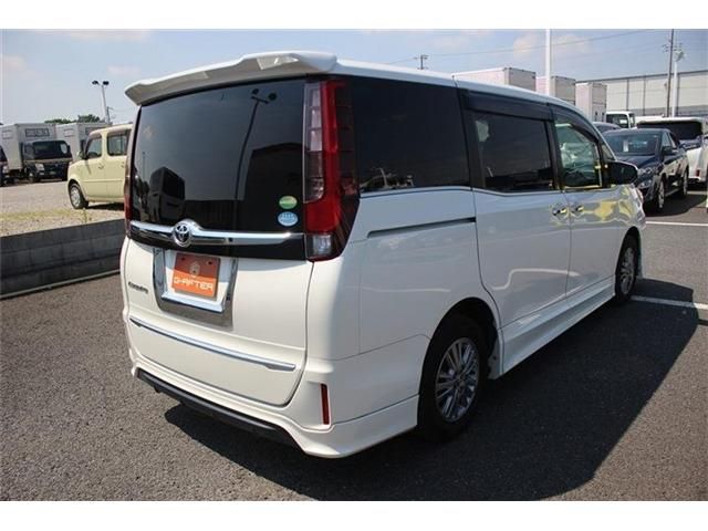 TOYOTA ESQUIRE 2015 Image 31