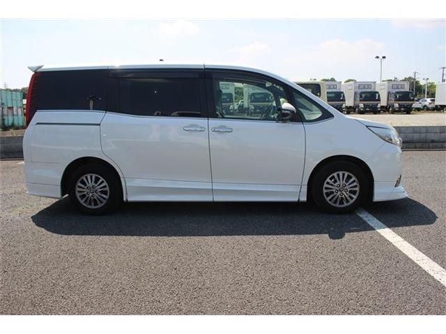 TOYOTA ESQUIRE 2015 Image 31