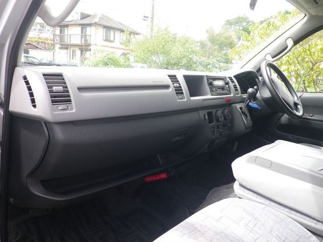 TOYOTA HIACE COMMUTER 4WD 2007 Image 31