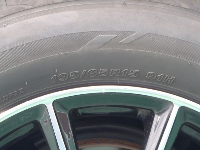 TOYOTA PRIUS 2011 Image 31