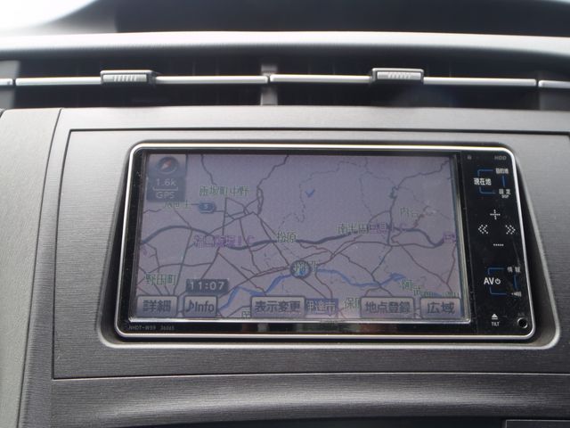 TOYOTA PRIUS 2011 Image 31