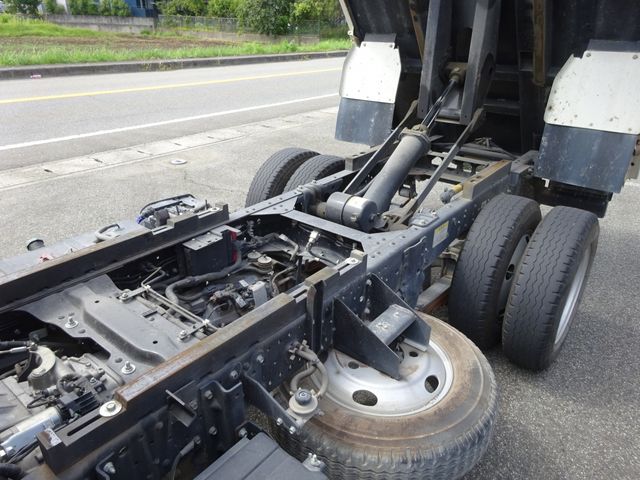 ISUZU ELF 2023 Image 31