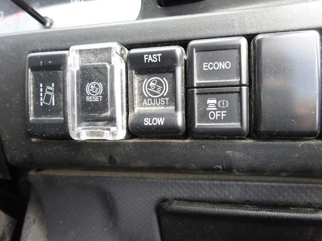 ISUZU ELF 2023 Image 31