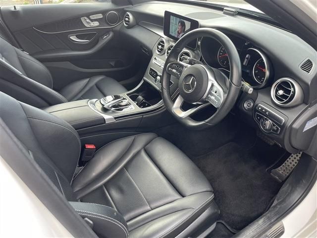 MERCEDES BENZ C CLAS 2018 Image 31