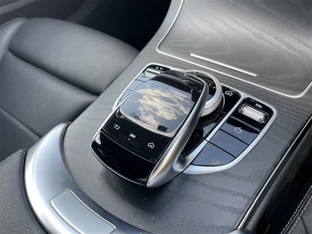 MERCEDES BENZ C CLAS 2018 Image 31