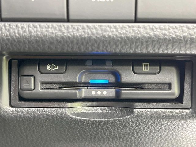 TOYOTA RAV4 HYBRID 4WD 2021 Image 31