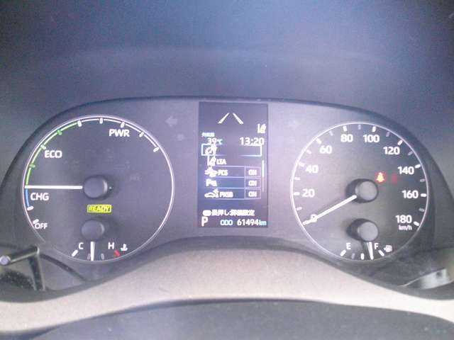 TOYOTA YARIS HYBRID 2021 Image 31