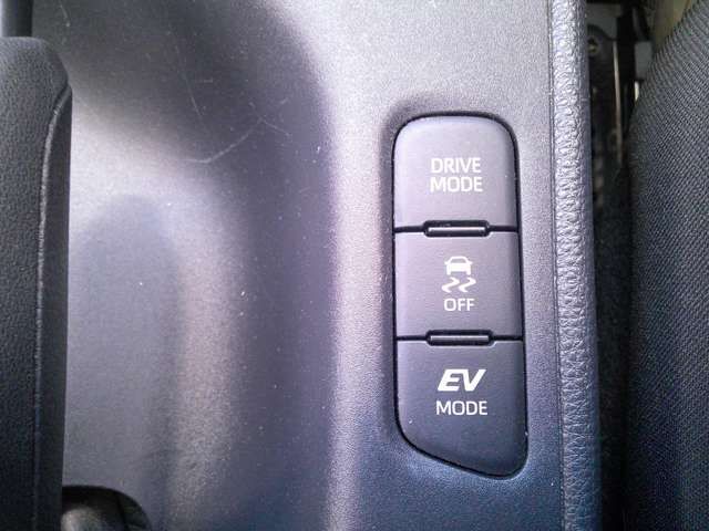 TOYOTA YARIS HYBRID 2021 Image 31