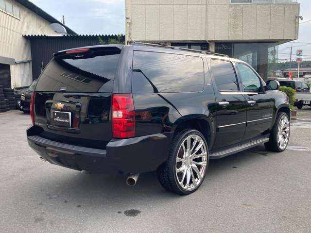 CHEVROLET SUBURBAN 2010 Image 31