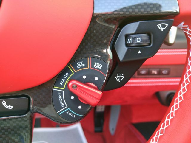 FERRARI F8 SPIDER 2022 Image 31