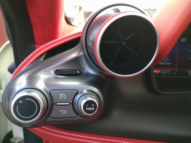 FERRARI F8 SPIDER 2022 Image 31