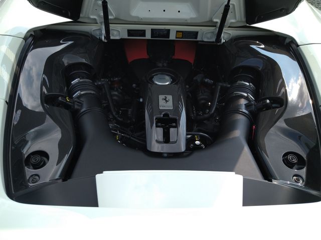 FERRARI F8 SPIDER 2022 Image 31