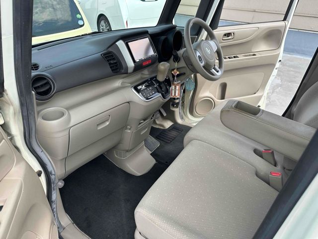 HONDA N BOX 2013 Image 31