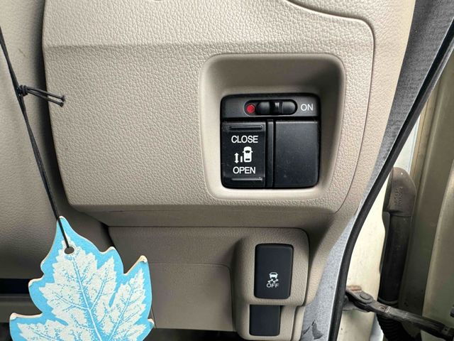 HONDA N BOX 2013 Image 31