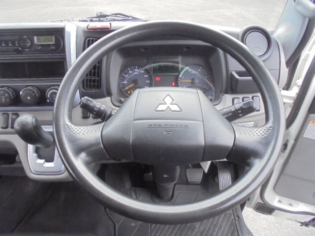 MITSUBISHI CANTER 2016 Image 31