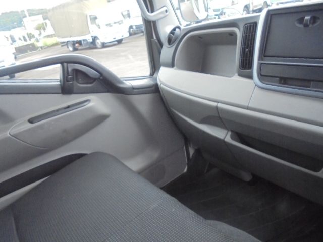 MITSUBISHI CANTER 2016 Image 31