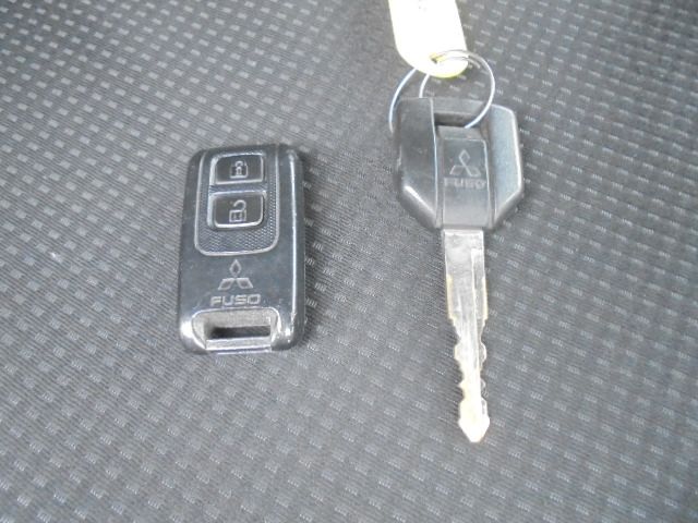 MITSUBISHI CANTER 2016 Image 31