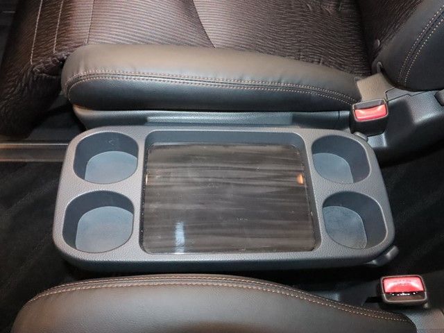 NISSAN ELGRAND 2017 Image 31