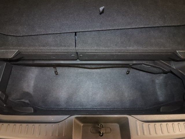 NISSAN ELGRAND 2017 Image 31