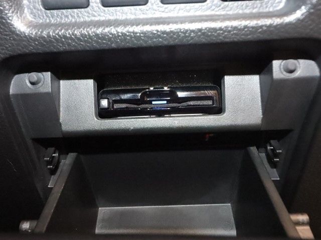 NISSAN ELGRAND 2017 Image 31