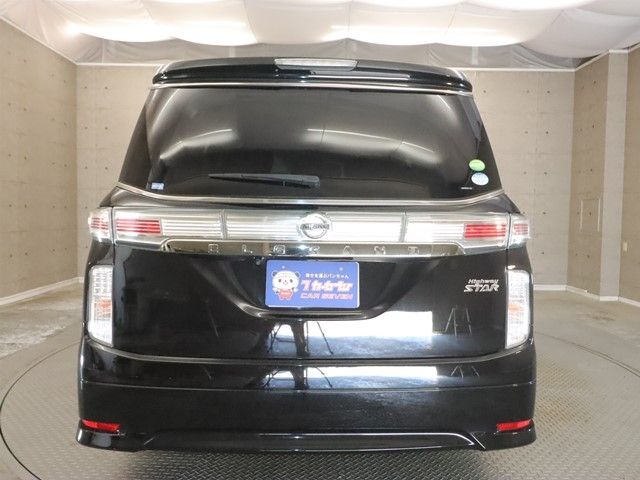 NISSAN ELGRAND 2017 Image 31