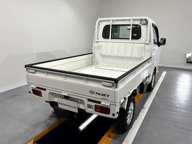 DAIHATSU HIJET TRUCK 4WD 2017 Image 31