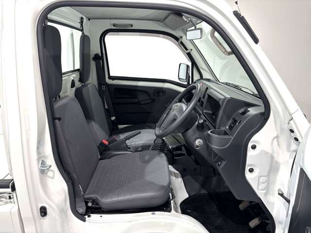 DAIHATSU HIJET TRUCK 4WD 2017 Image 31