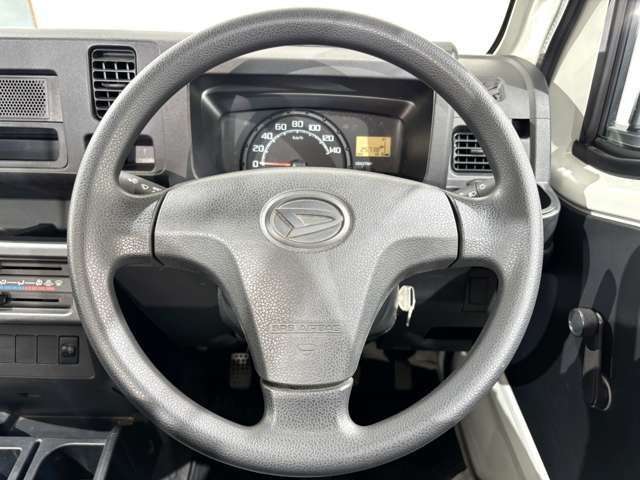 DAIHATSU HIJET TRUCK 4WD 2017 Image 31