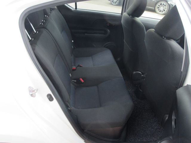 TOYOTA AQUA 2015 Image 31