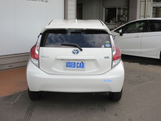 TOYOTA AQUA 2015 Image 31