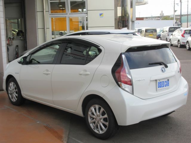 TOYOTA AQUA 2015 Image 31