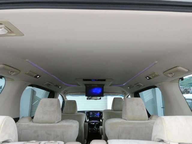 TOYOTA VELLFIRE 2017 Image 31