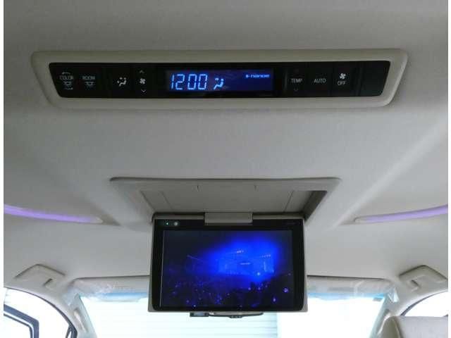 TOYOTA VELLFIRE 2017 Image 31