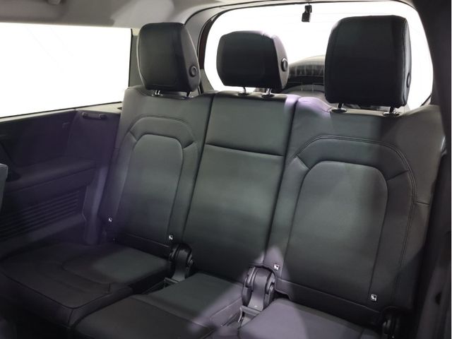 ROVER DEFENDER 2023 Image 31