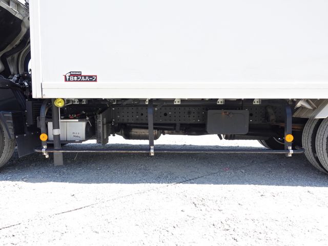 MITSUBISHI CANTER 2020 Image 31