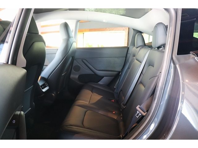 TESLA MODEL Y 2022 Image 31