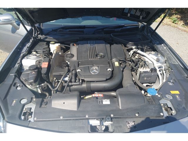 MERCEDES BENZ SLK CL 2012 Image 31