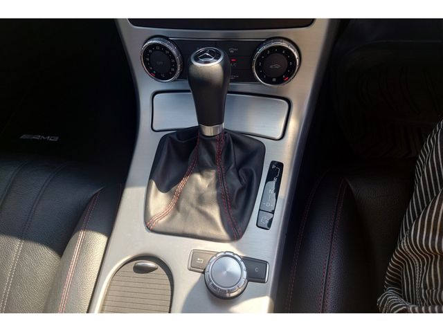 MERCEDES BENZ SLK CL 2012 Image 31