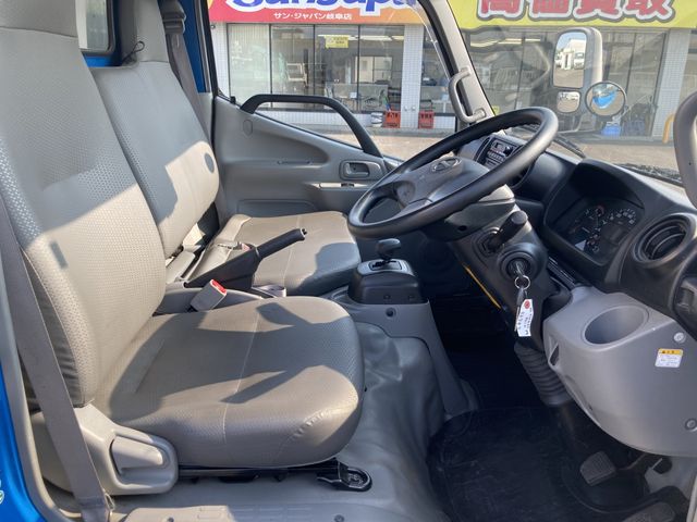 HINO DUTRO 2013 Image 31