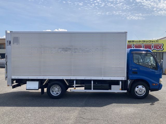 HINO DUTRO 2013 Image 31