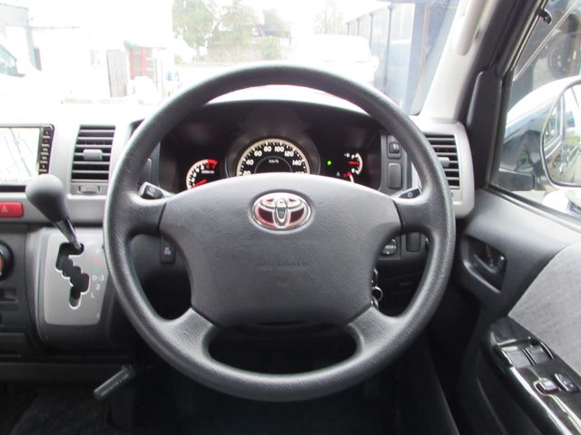 TOYOTA HIACE VAN 2WD 2010 Image 31