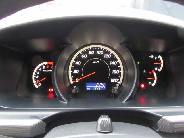 TOYOTA HIACE VAN 2WD 2010 Image 31