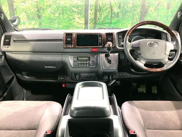 TOYOTA HIACE VAN 2WD 2019 Image 31